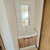1階、2階に洗面化粧台があるので家族の混雑した朝の支度に便利です！